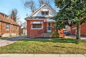 6-bedroom home for sale in Hamilton — 33 East 34th Street
