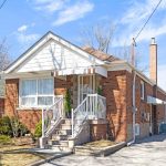 3-bedroom detached home for sale in Toronto — 33 Willowhurst Crescent (Photo 3)
