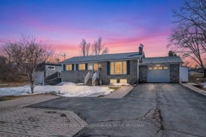 2-bedroom detached home for sale in Lennox & Addington — 34 Concession Street N