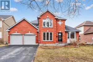 4-bedroom home for sale in Kingston — 34 Loradean Crescent