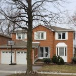 4-bedroom detached home for sale in Brampton — 34 Smithers Crescent (Photo 3)