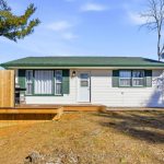 2-bedroom detached home for sale in Northumberland — 35 King Street W (Photo 3)
