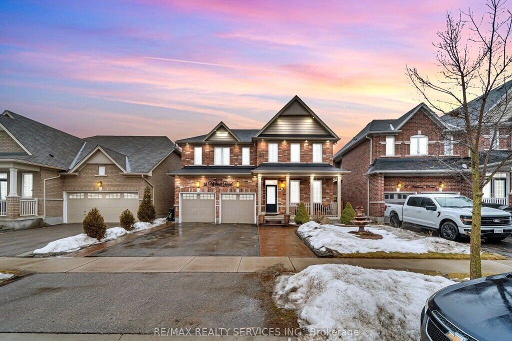 4-bedroom detached home for sale in Brantford — 35 Wilmot Road (Photo 1)