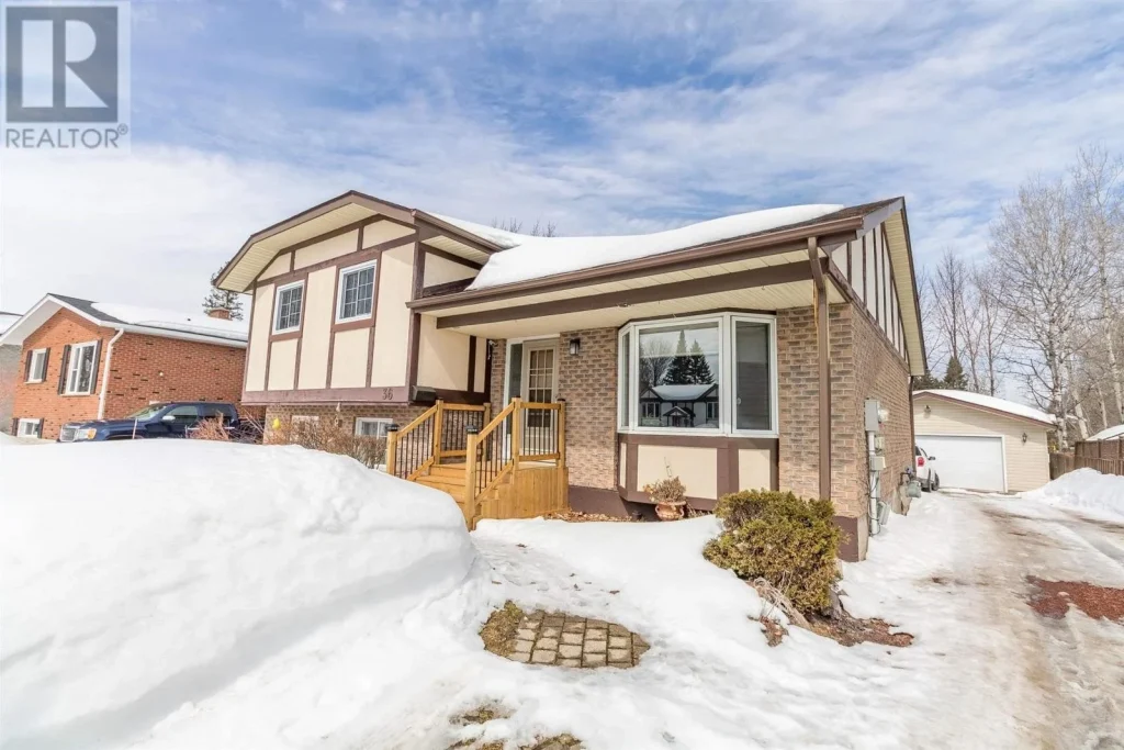 4-bedroom home for sale in Sault Ste. Marie — 36 Amber Street (Photo 1)