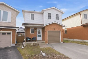 3-bedroom link home for sale in Durham — 37 Beechnut Crescent