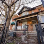 3-bedroom fourplex home for rent in Toronto — 3 - 1146 Broadview Avenue (Photo 5)