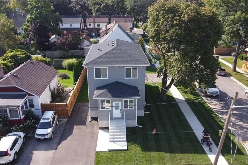 2-bedroom home for rent in Brantford — 3 - 309 Nelson Street (Photo 1)