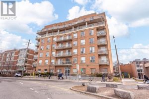 1-bedroom condo apartment for rent in Toronto — 407 - 11 Christie Street