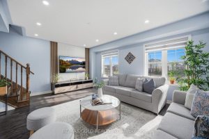 3-bedroom att/row/townhouse for sale in Peel — 40 Memory Lane E