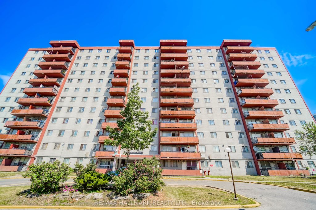 2-bedroom condo apartment for sale in Toronto — 411 - 50 Lotherton Pathway W (Photo 1)