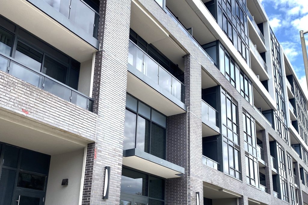 1-bedroom condo apartment for rent in Hamilton — 416 - 415 Main Street N (Photo 1)