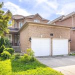 4-bedroom detached home for rent in Richmond Hill — 41 Cedar Springs Drive (Photo 2)