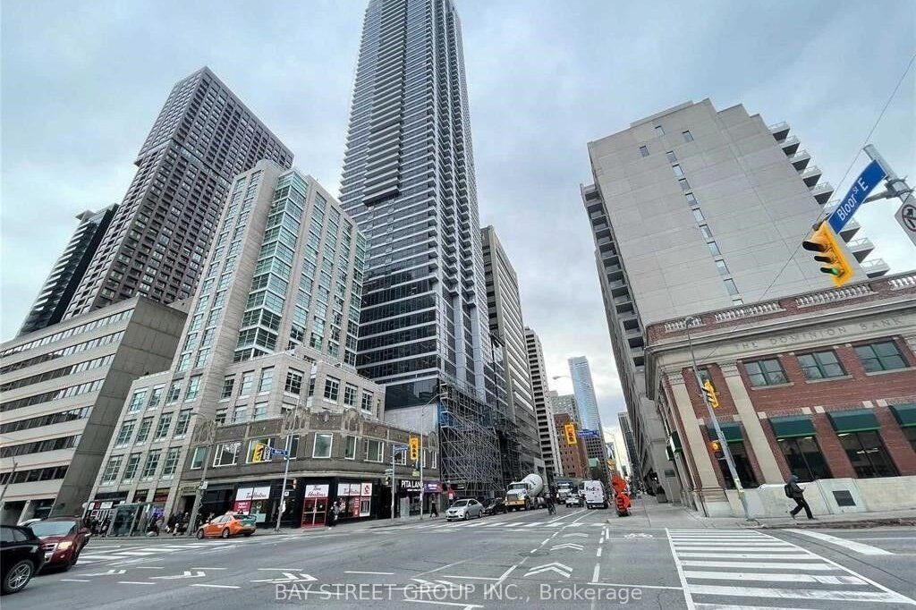 1-bedroom condo apartment for rent in Toronto — 4201 - 395 Bloor Street E (Photo 1)