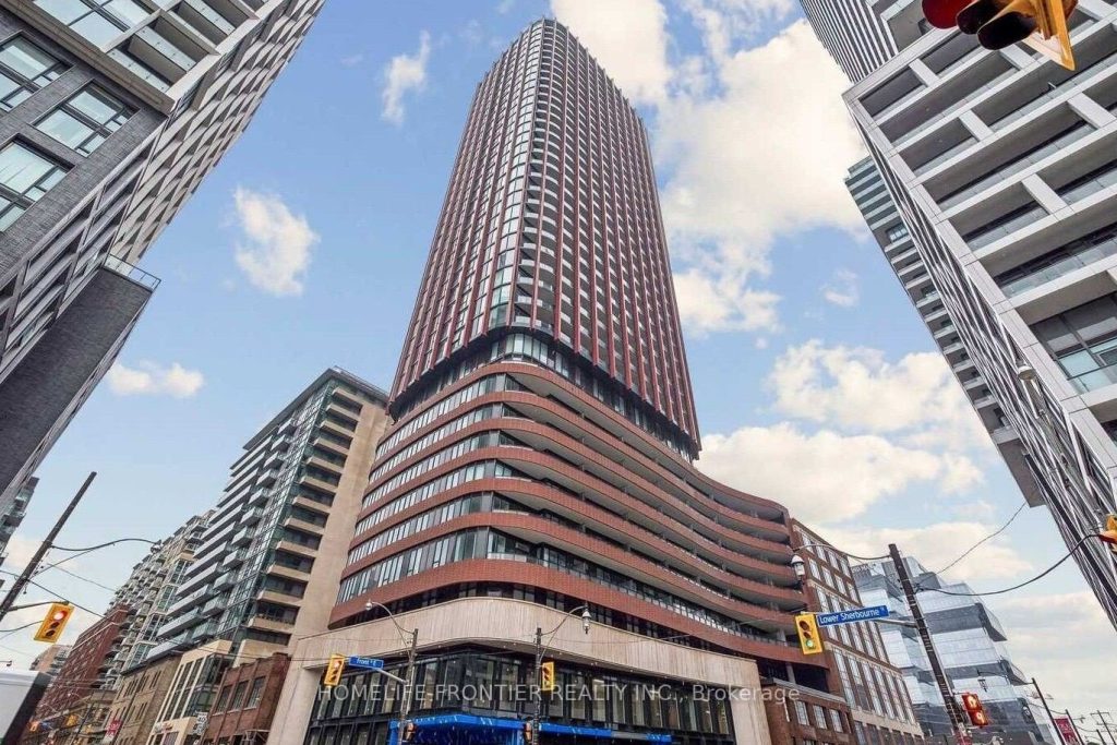 2-bedroom condo apartment for rent in Toronto — 4212 - 180 Front Street N (Photo 1)