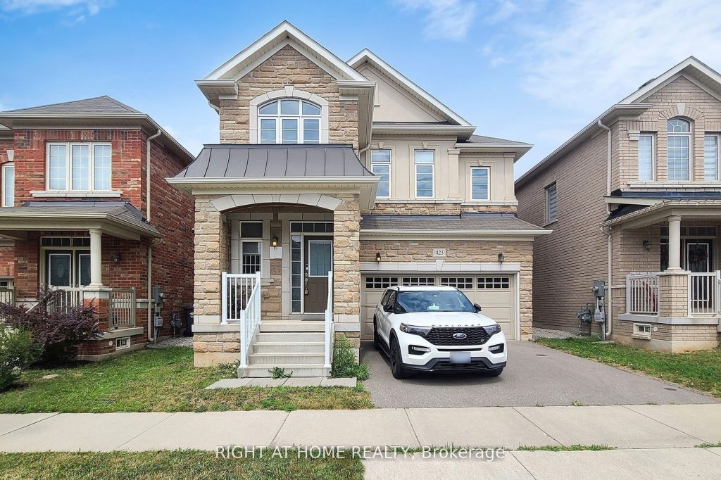 4-bedroom detached home for sale in Halton — 423 Grindstone Trail (Photo 1)