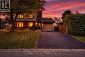 3-bedroom home for sale in Ottawa — 427 Mockingbird Drive