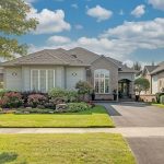 2-bedroom semi-detached condo home for sale in Halton — 4304 Taywood Drive (Photo 2)