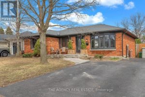 4-bedroom home for sale in London South — 438 Grand View Avenue