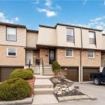 3-bedroom condo townhouse for sale in Hamilton — 43 - 11 Harrisford Street (Photo 4)