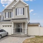 3-bedroom att/row/townhouse for sale in Ottawa — 43 Whelan Drive (Photo 3)