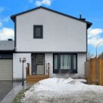 3-bedroom att/row/townhouse for sale in Ottawa — 43 Whelan Drive (Photo 5)