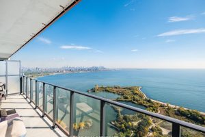 2-bedroom condo apartment for sale in Toronto — 4410 - 20 Shore Breeze Drive