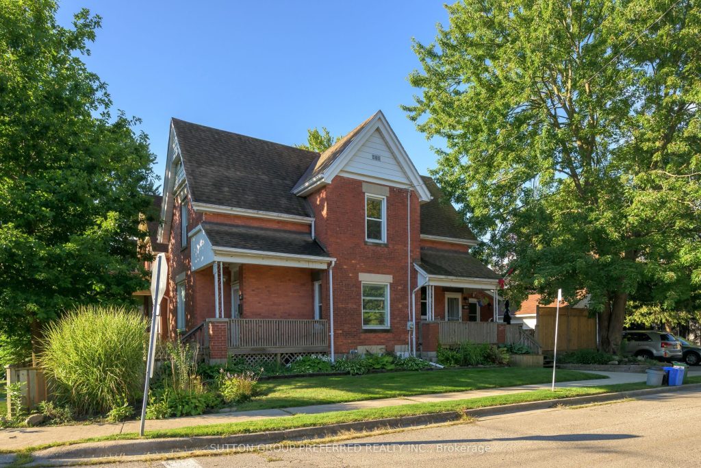 3-bedroom detached home for sale in Middlesex — 447 Woodman Avenue (Photo 1)