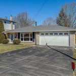 3-bedroom detached home for sale in Kawartha Lakes — 44 Regent Street (Photo 3)