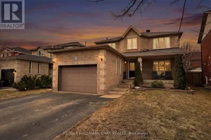 4-bedroom home for sale in Barrie — 44 Sherwood Court
