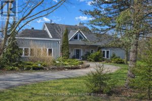 4-bedroom home for sale in Ottawa — 4636 Donnelly Drive
