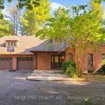 4-bedroom detached home for rent in Vaughan — 465 Woodland Acres Crescent (Photo 2)