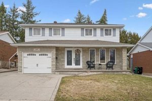 4-bedroom home for sale in Kitchener — 46 Pinehurst Crescent