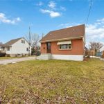 5-bedroom home for sale in Sarnia — 478 Indian Road North (Photo 2)