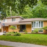 3-bedroom detached home for sale in Halton — 479 Pinedale Avenue (Photo 2)