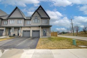 3-bedroom att/row/townhouse for sale in Wellington — 484 Adelaide Street