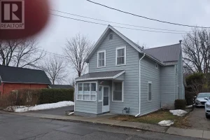3-bedroom home for sale in Mississippi Mills — 48 Thomas Street