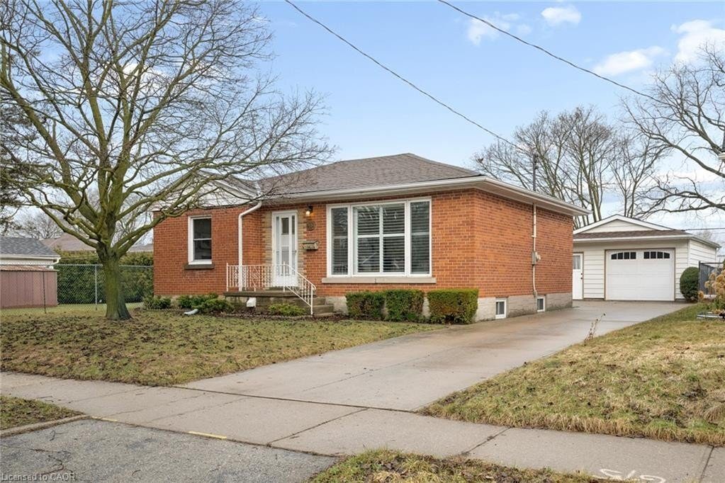 2-bedroom home for sale in Waterloo — 492 Ephraim Street (Photo 1)