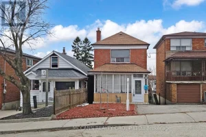 4-bedroom home for sale in Toronto — 496 Northcliffe Boulevard