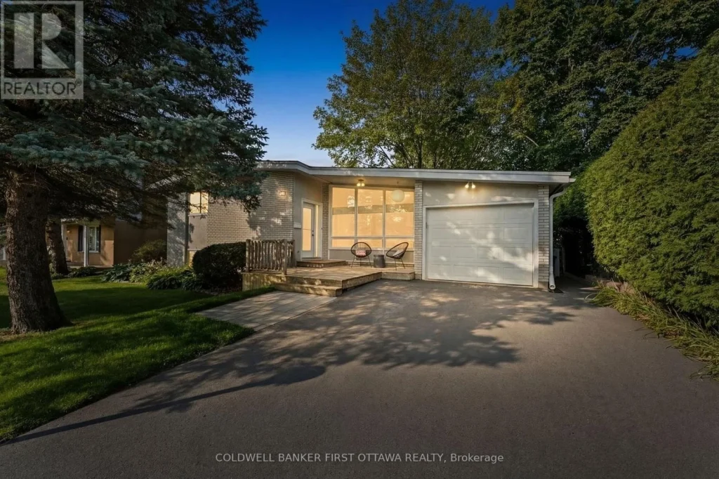 4-bedroom home for sale in Ottawa — 4 Alderbrook Drive (Photo 1)