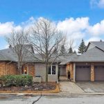 3-bedroom condo townhouse for sale in York — 4 Colleen Bay Way (Photo 1)