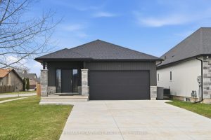 2-bedroom detached home for sale in Niagara — 4 Harvard Court