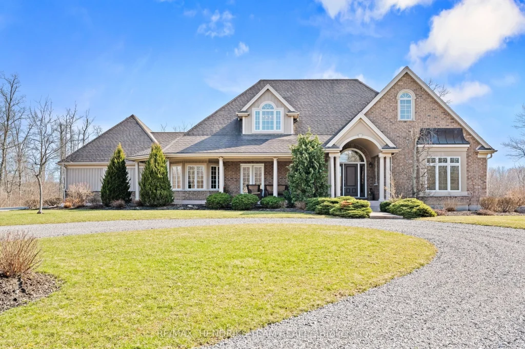 2-bedroom detached home for sale in Niagara — 5045 Michener Road (Photo 1)