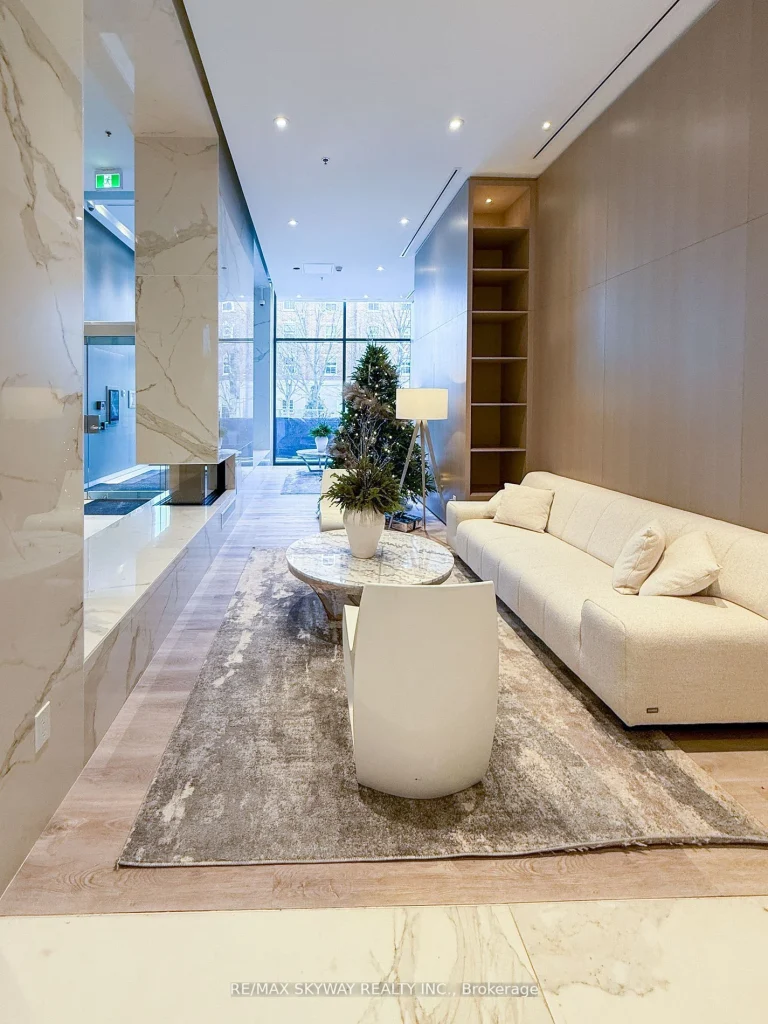 1-bedroom condo apartment for rent in Burlington — 505 - 370 Martha Street (Photo 1)