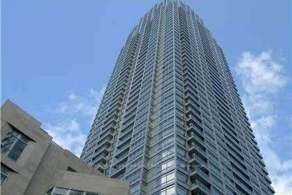 1-bedroom condo apartment for rent in Toronto — 507 - 2191 Yonge Street (Photo 1)