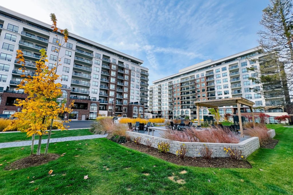 2-bedroom condo apartment for sale in Middlesex — 507 - 480 Callaway Road (Photo 1)