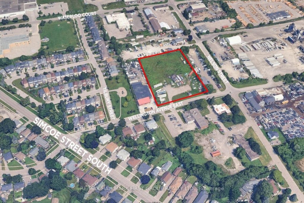 Studio land home for sale in Oshawa — 50 Wellington Avenue E (Photo 1)