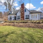 3-bedroom home for sale in Ancaster — 514 Wilson Street E (Photo 2)