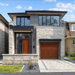 4-bedroom detached home for rent in Ottawa — 515 Roosevelt Avenue (Photo 1)