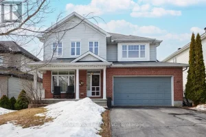 5-bedroom home for sale in Ottawa — 517 Overland Drive
