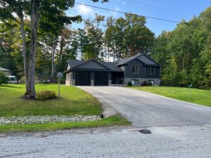 4-bedroom detached home for sale in Bruce — 52 Birch Street